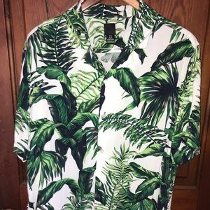 H&M Men’s Short Sleeve Leaf Print Button Down Casual Shirt